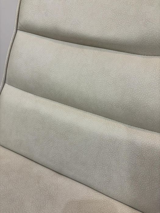 Трапезни столове