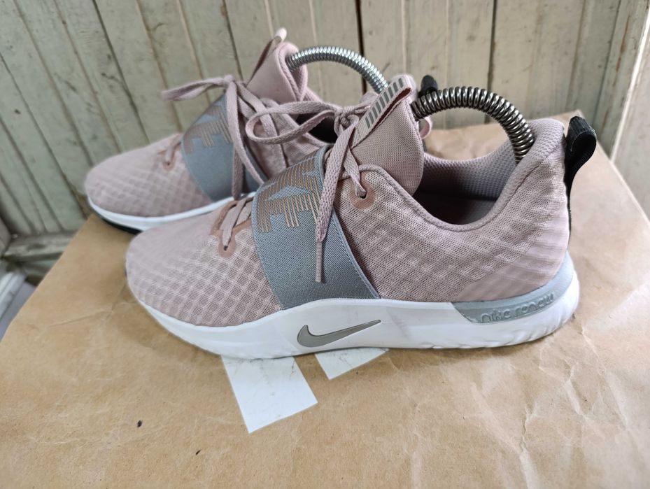 ''Nike In-Season TR 9''оригинални маратонки 40.5 номер