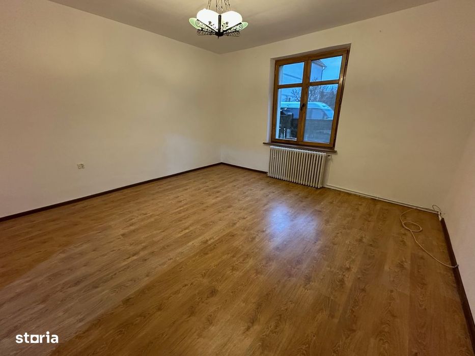 Casă de închiriat Cedonia, Sibiu, Teren 900 mp.