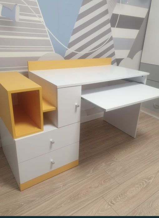 Письменный ученический детский стол