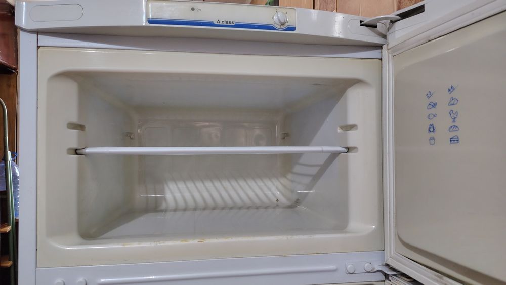 Срочно продаётся холодильник