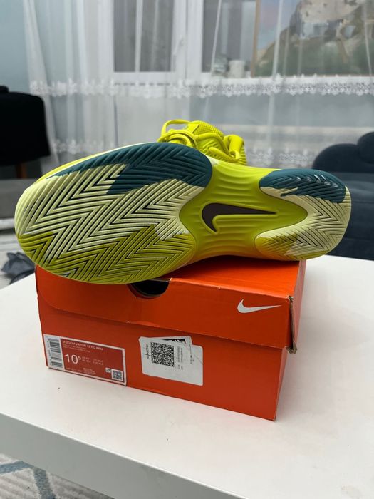 Тенннисные  кроссовки