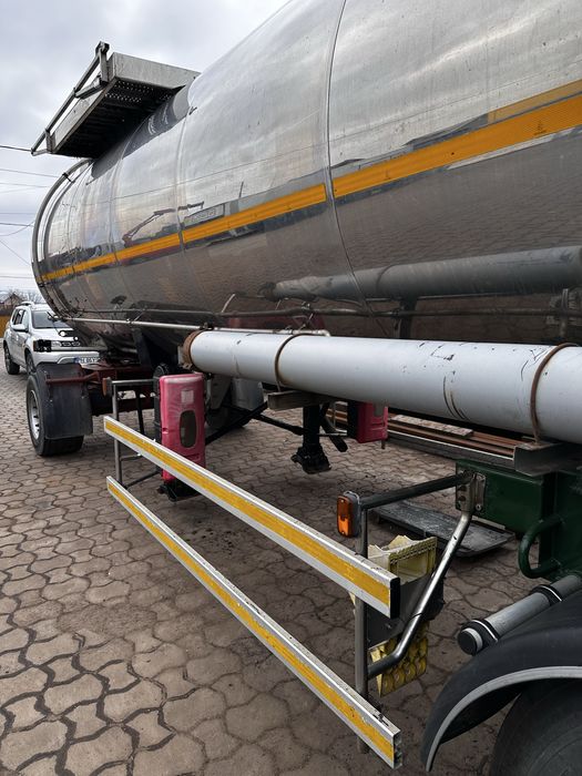 Semiremorca - Cisterna