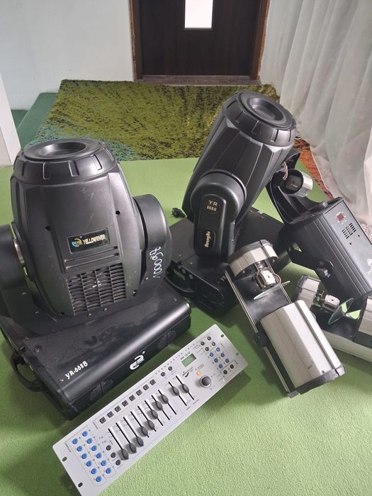 Roboti lumina/ scanner led dj  / Moving head beam