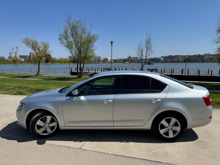 Skoda Octavia 1.6TDI DSG•Navi