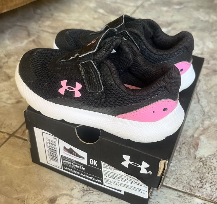 Маратонки Under Armour  Номер 26   Запазени -цена 15€