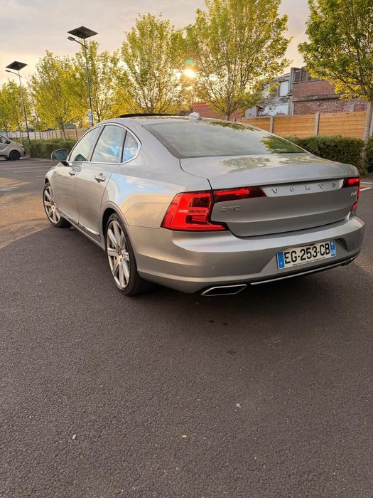 Volvo S90 inscription
