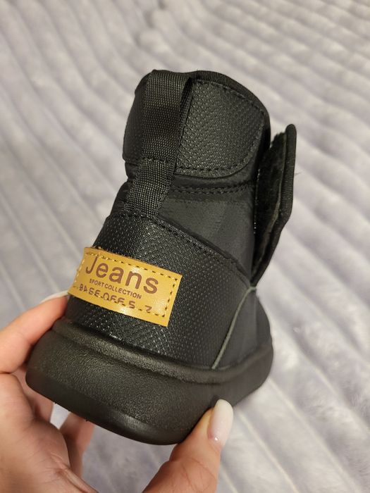 Продам детские сапоги