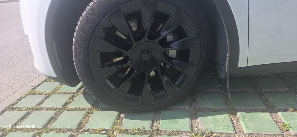 Tesla model Y  европеиска