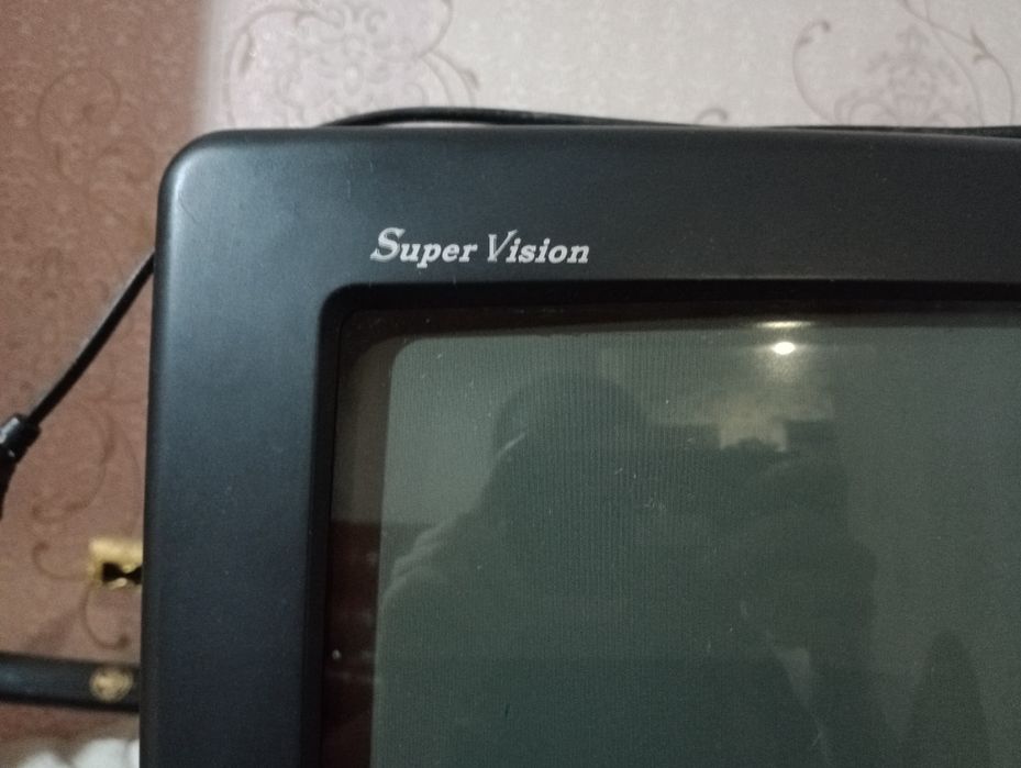 Телевизор на запчасти