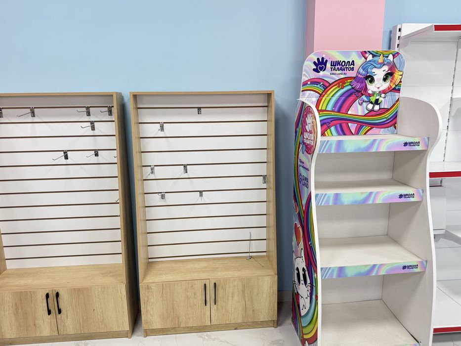 Продам все полки и мебель