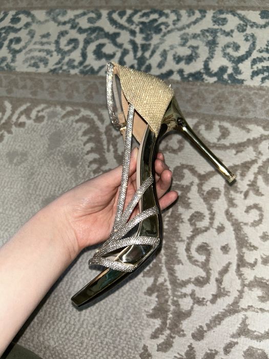 Продам новые туфли 38 размера