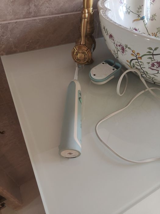 Ултразвукова четка Sonic Care