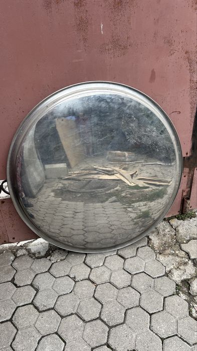 Поднос большой в диаметре 85 см