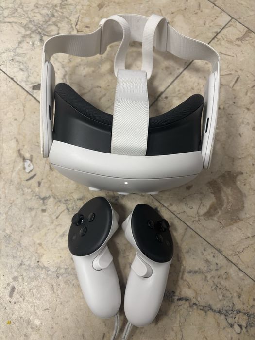 Ochelari VR Meta Quest 3 512Gb in stare buna