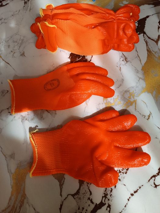 Строительные резиновые перчатки