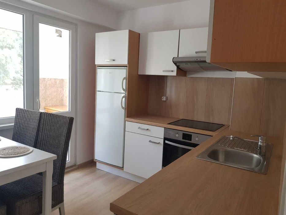 Дава се под наем Тристаен апартамент в Русе, Широк център - 78 кв.м за 87500 € - Снимка #1