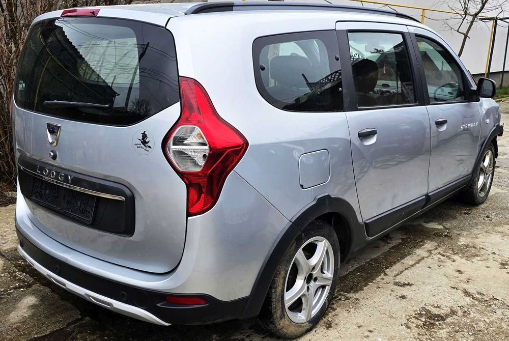 Dacia Lodgy Stepway 2019 1,5 dci 7 locuri Avariat dreapta fata