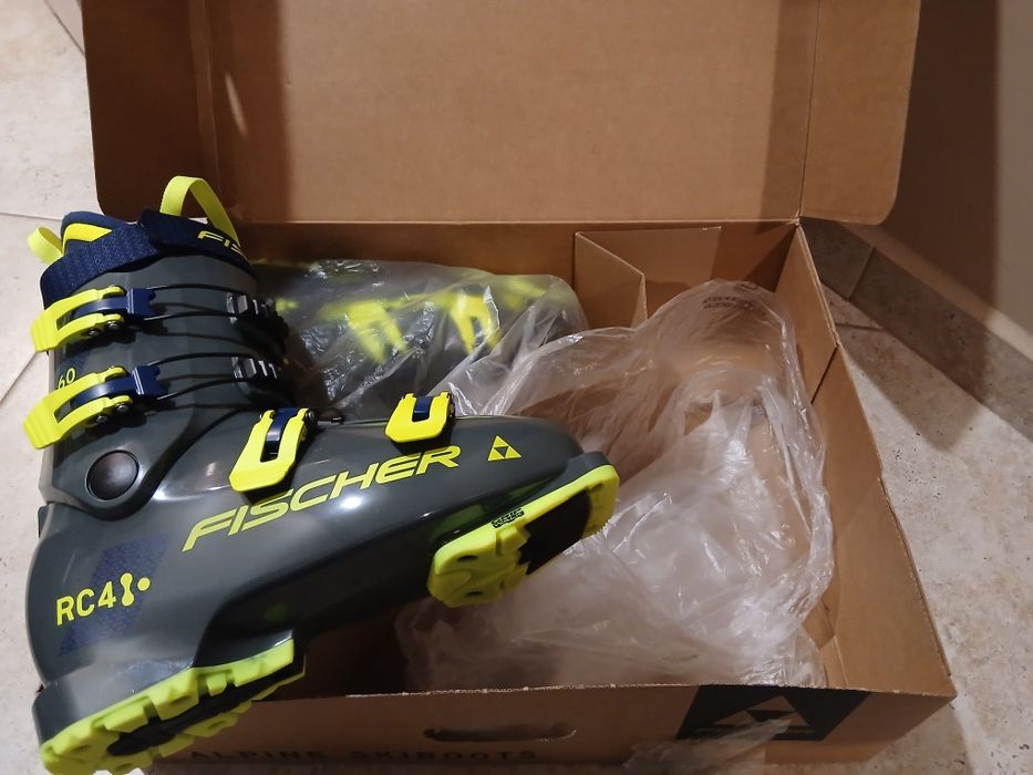 Ски обувки Fischer