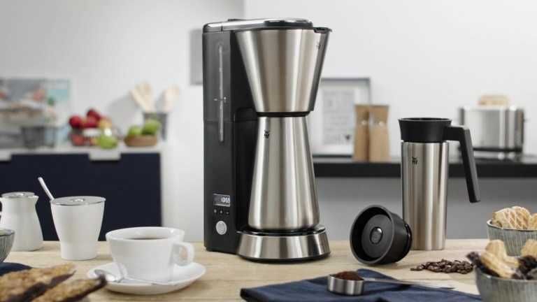 Vând cafetieră WMF 412260011.