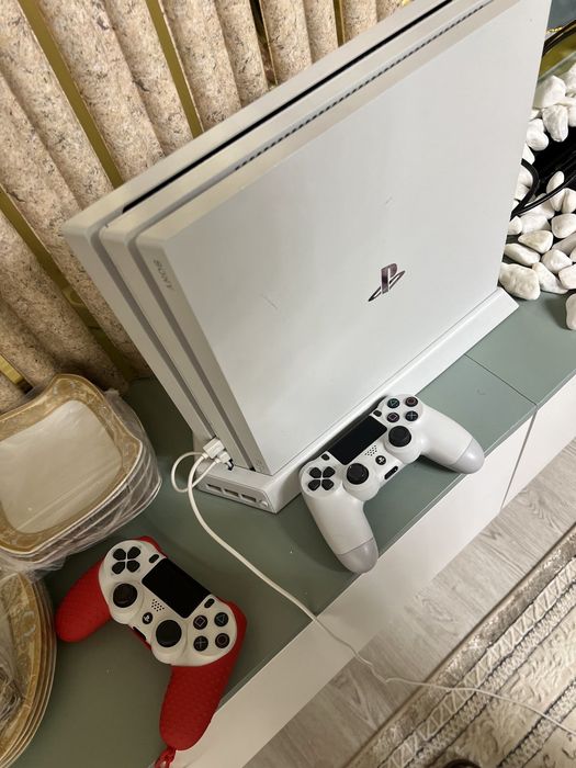 Playstation 4 pro 1tb