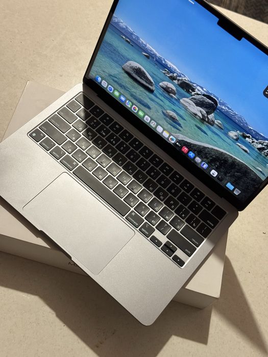 MacBook Air 13 M3 8/512gb A3113