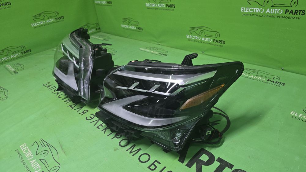 Фары GX460 обе стороны
