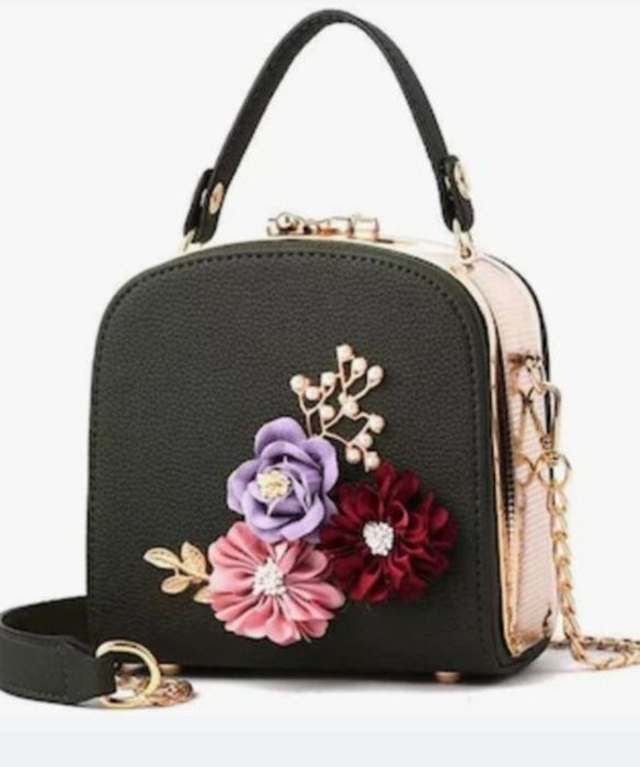 Geantă/poșetă mică nouă