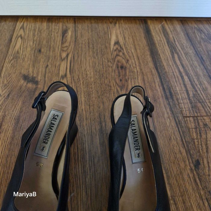 Елегантни сандали на ток Salamander