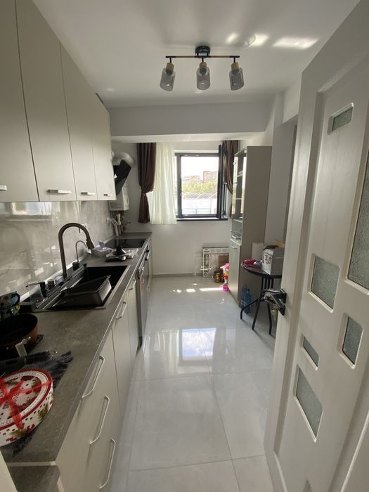 De Vanzare Apartament  2Cam cu Garaj Bloc 2025 pret 150.000€