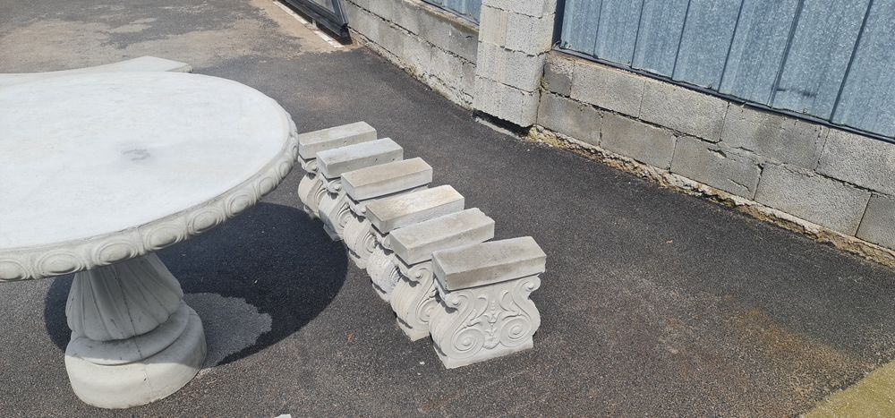 Стол с скамейками продам