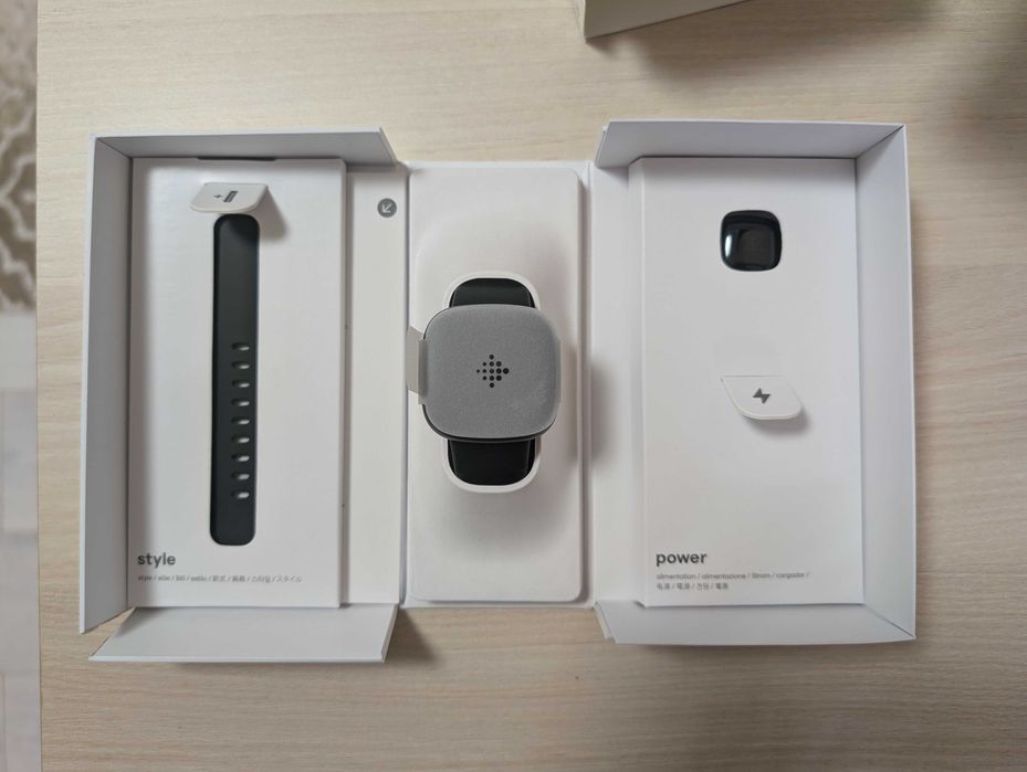 Fitbit versa 4, nou, sigilat. Fitness smartwatch, 24 mm