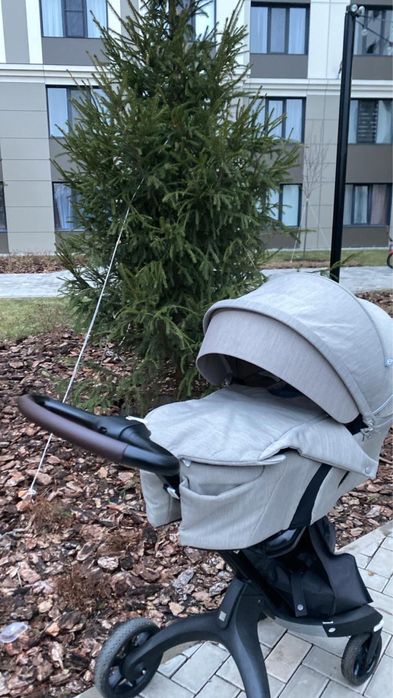 Продам коляску Stokke