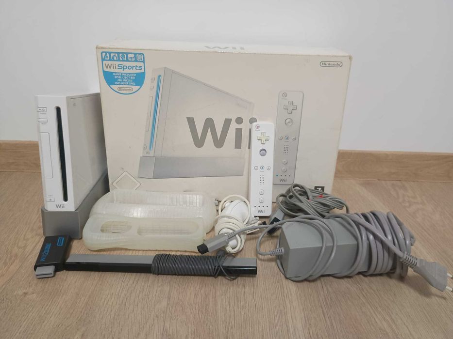 Nintendo Wii - Pachet Complet cu Cutie, Modată + Adaptor HDMI (Stare foarte buna)
