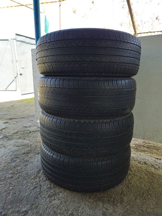 Шина продам 235/60/18