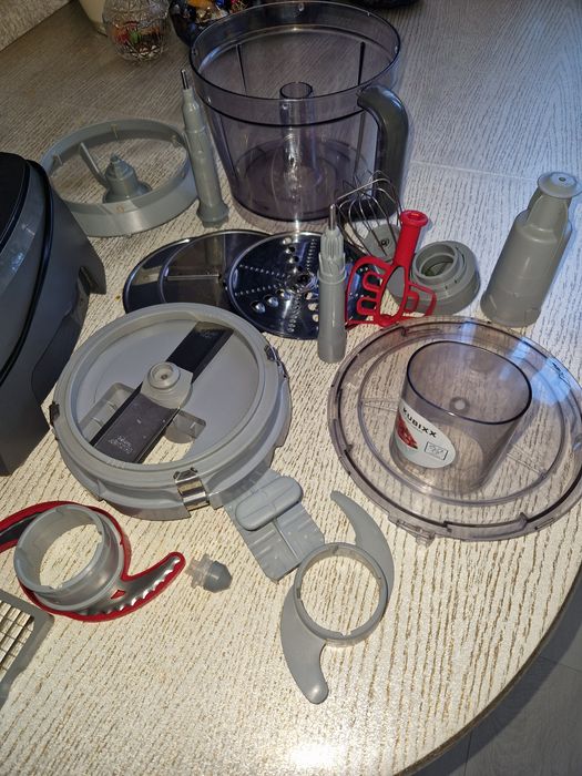 Продам кухонный Комбайн Bosch