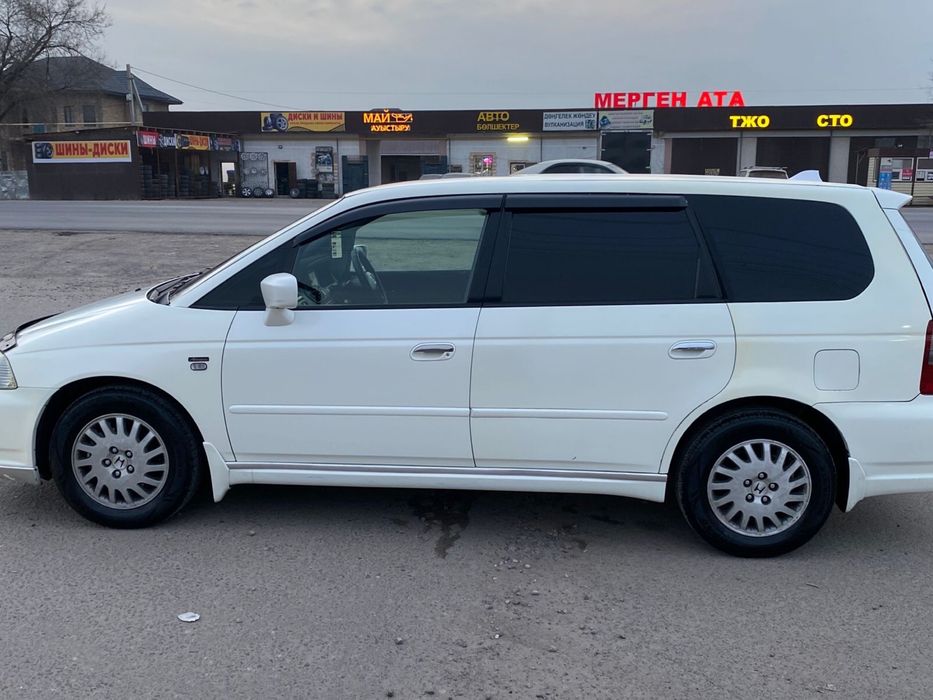 В наличе Хонда .