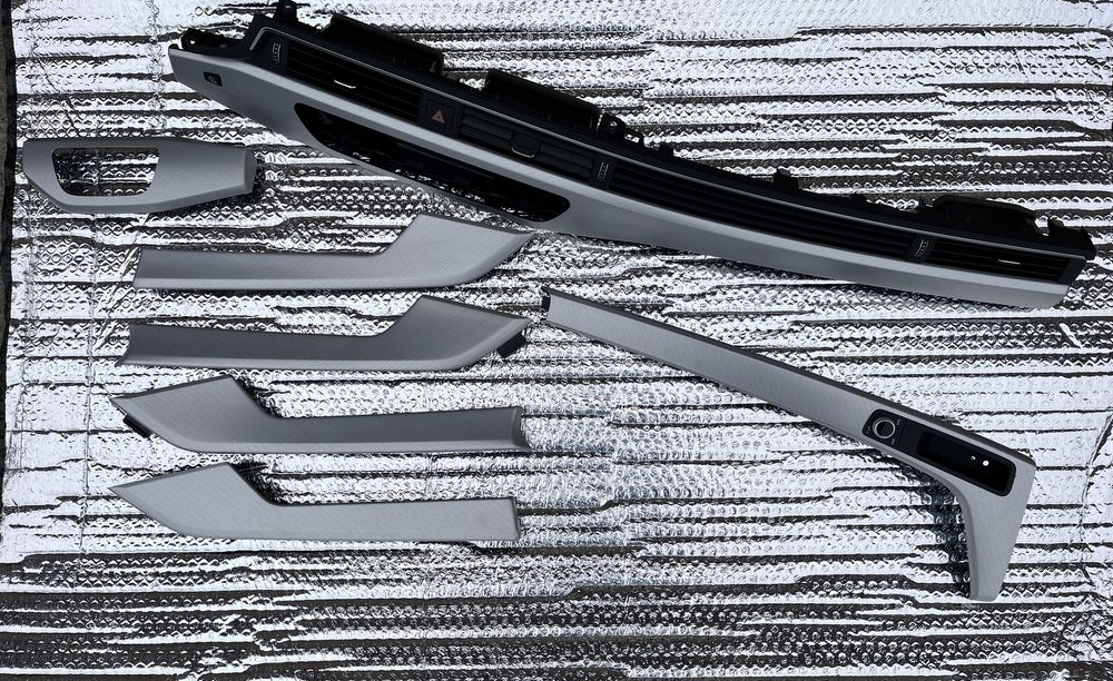 Ornament / Ornamente / Trim / Trimuri bord Audi A4 B9