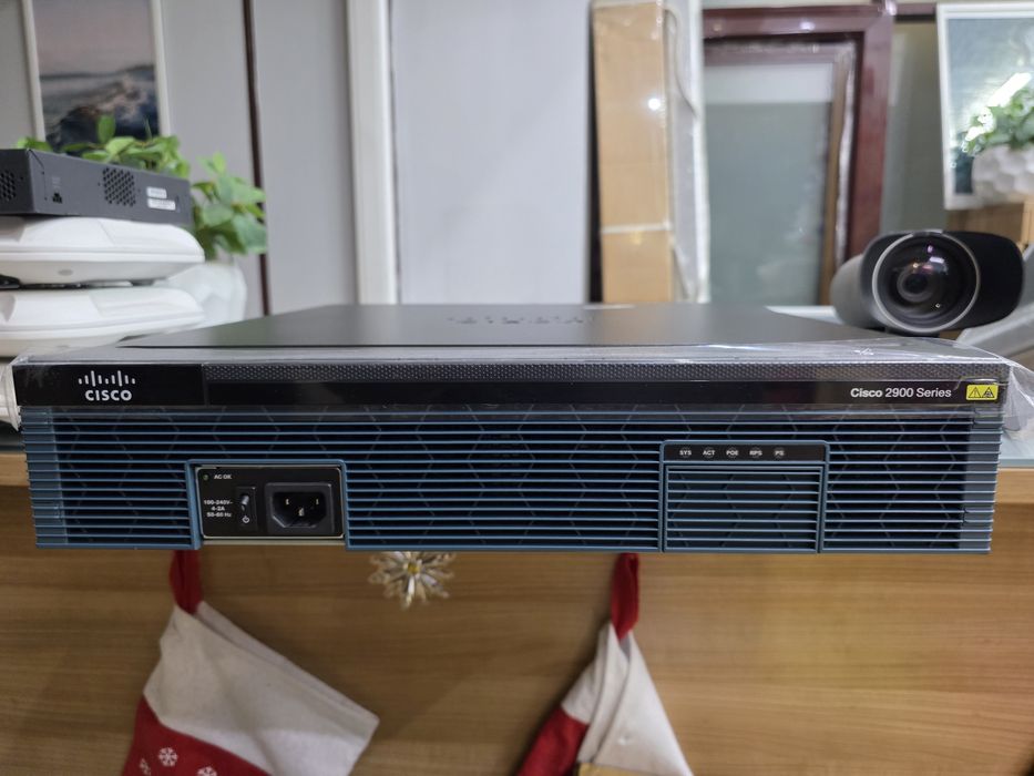 Маршрутизатор Cisco CISCO2921-V/K9