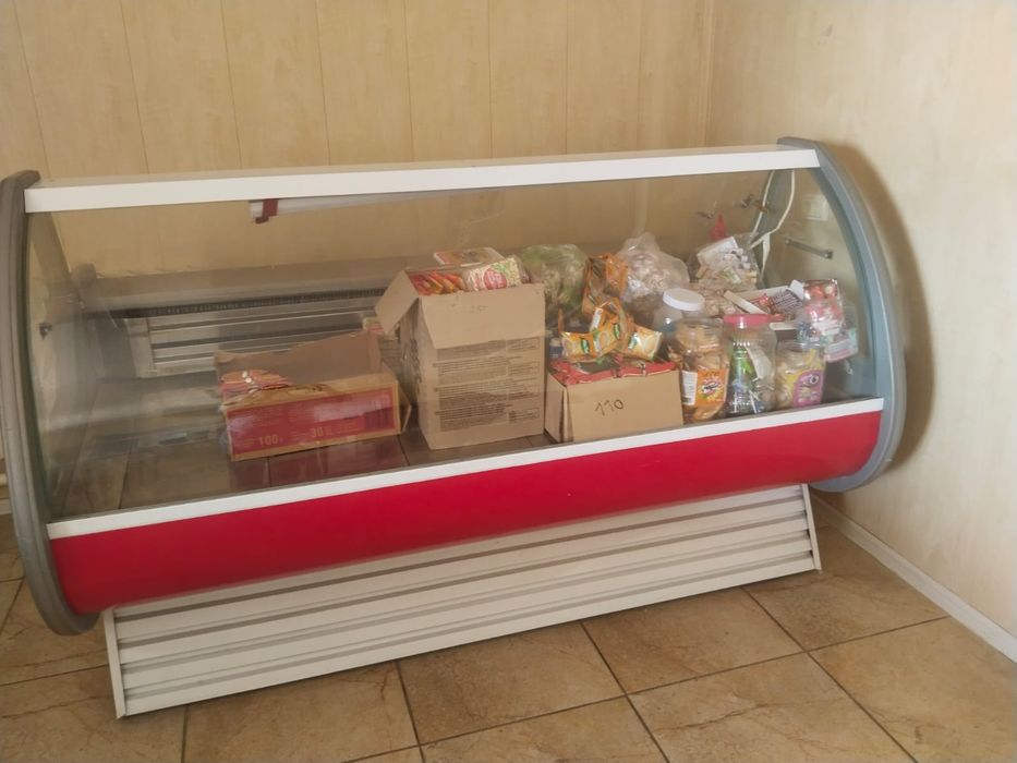 Холодильник срочно продаётся