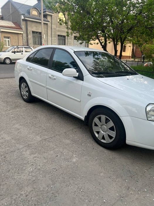 Продам Lacetti 1.8