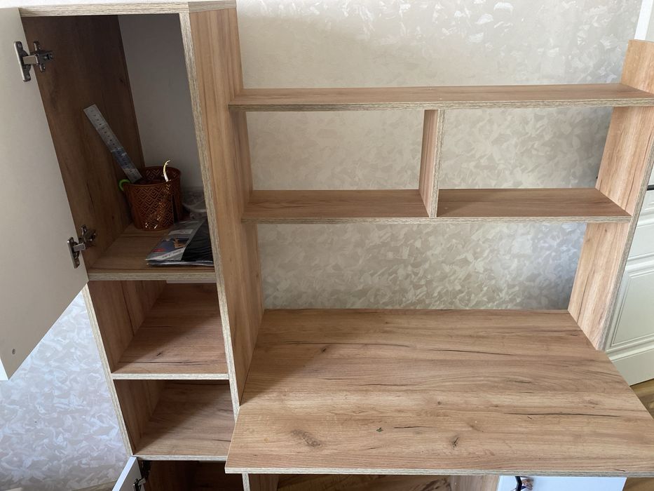 Учебный столик.