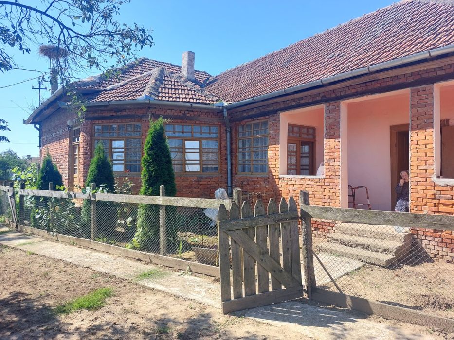 Vând casă în localitatea Vășad