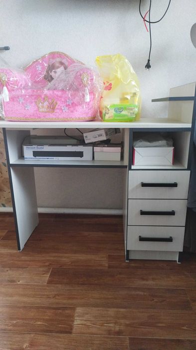 Стол маникюрный в Бишкуле