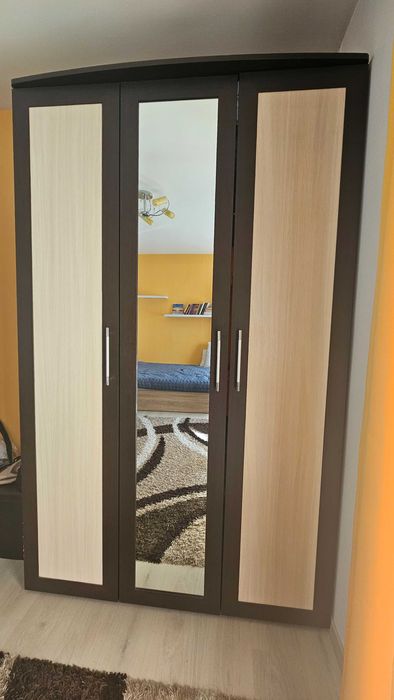 Трикрилен гардероб за спалня/детска стая