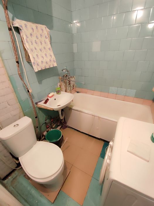 Продается 3-комн (1-48, 2 эт)