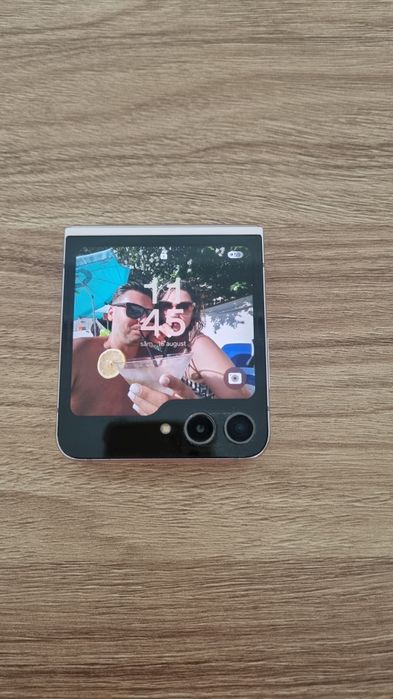 Samsung flip 5 ,