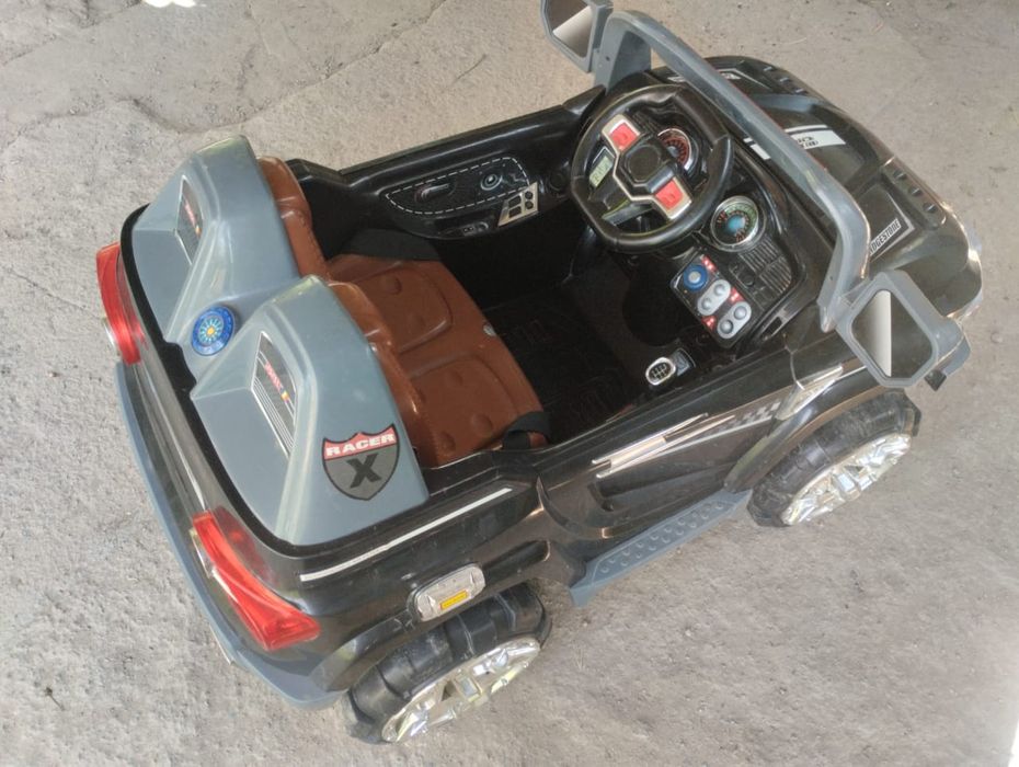 Электромашинка детская