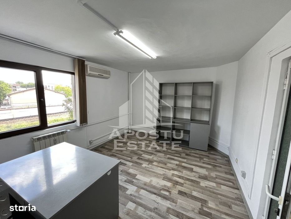 Spatiu pentru birou de inchiriat 16 mp zona Iulius Town, Timisoara.