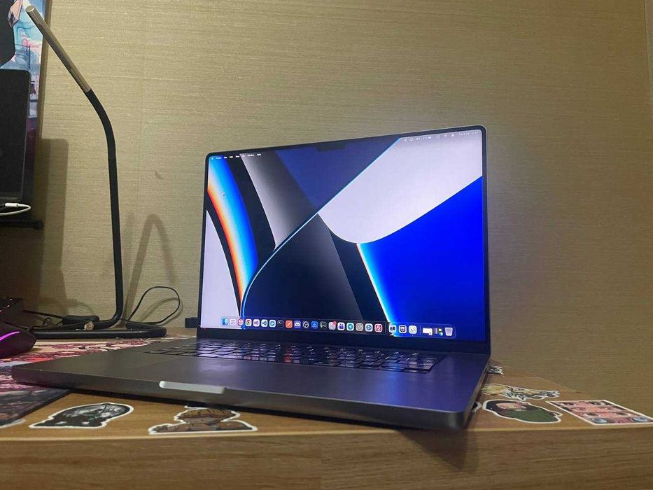 Продавам MacBook Pro 16" M1 Pro / 16GB RAM / 512GB SSD